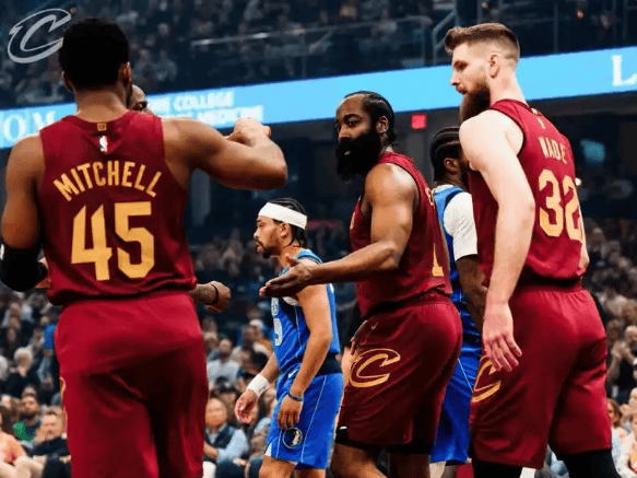 Kaiyun开云中国官网-骑士主场崩盘33分大胜后竟被摆烂独行侠打爆,哈登6失误梦游全场