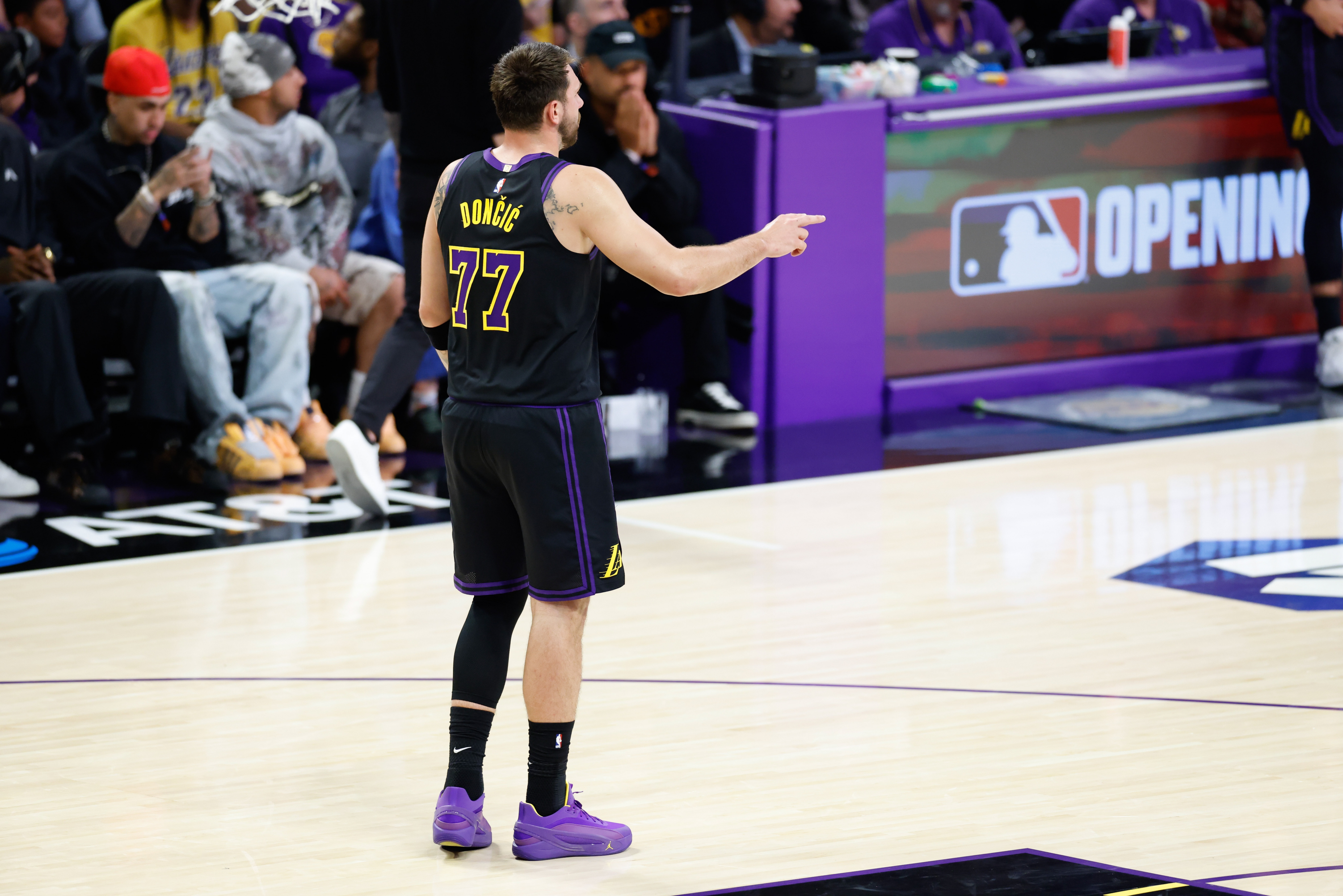 Kaiyun网页版-奥多姆：湖人根本不防守 全队必须明白他们要弥补东契奇的漏洞